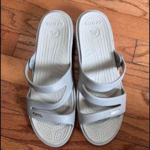 Crocs Patrica wedges silver size 10